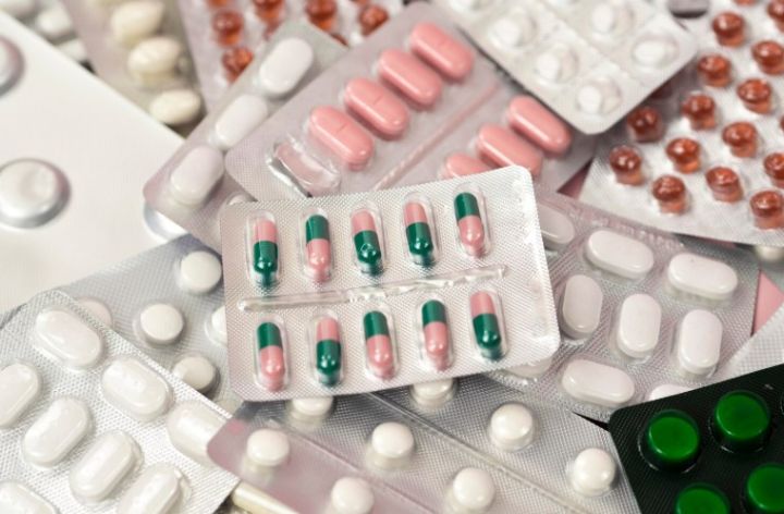 Куда жаловаться, если в ЛНР подняли цены на лекарства? Ответили в Комитете