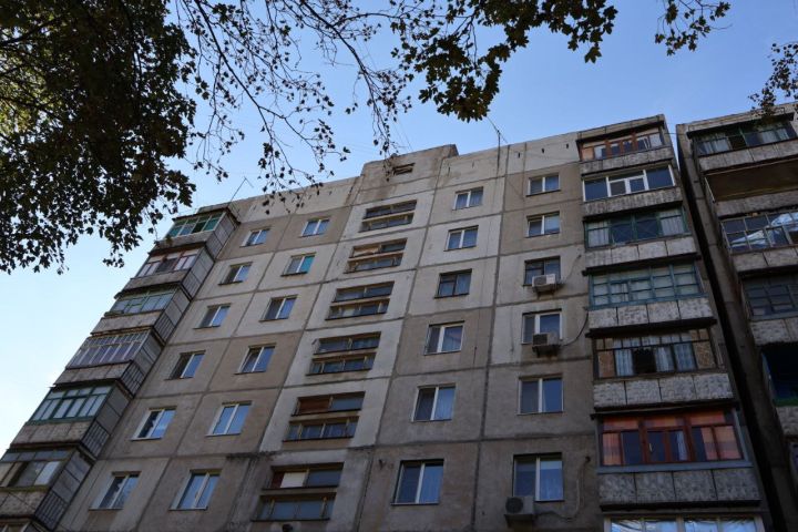 Что грозит жителю ЛНР за хранение вещей в подъезде: разъяснили в ЕУК 