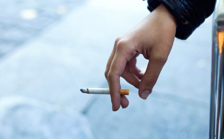 Пожизненный запрет на курение могут ввести в России