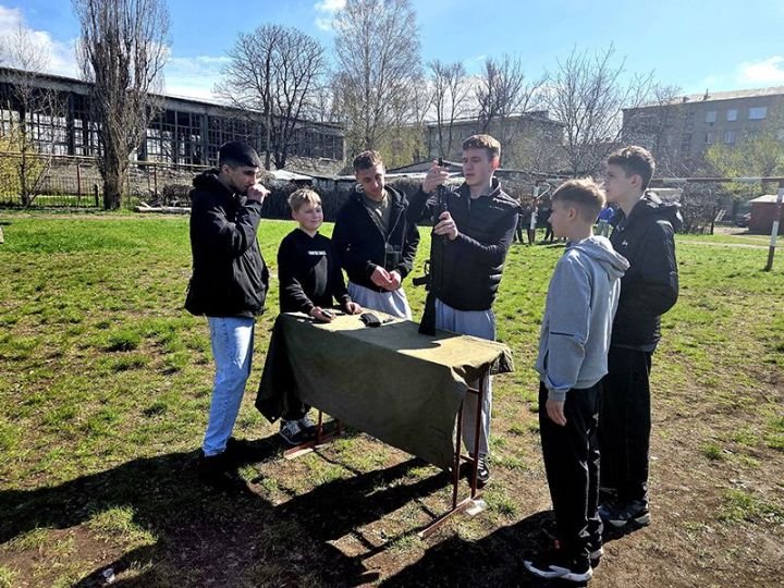 «Сегодня проигравших нет». В Свердловске прошло закрытие игры «Зарница 2.0»