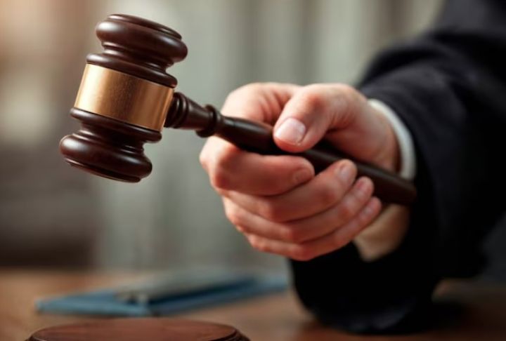 Начальника энергоинспекции из Луганска будут судить за взятки