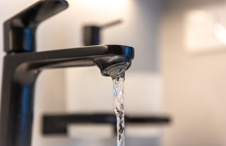 Большая часть Луганска 30 апреля останется без воды из-за ремонта 