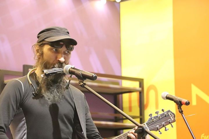 «Делай что можешь и будь что будет». О музыкальной группе «Песни радости и счастья» из Краснодона