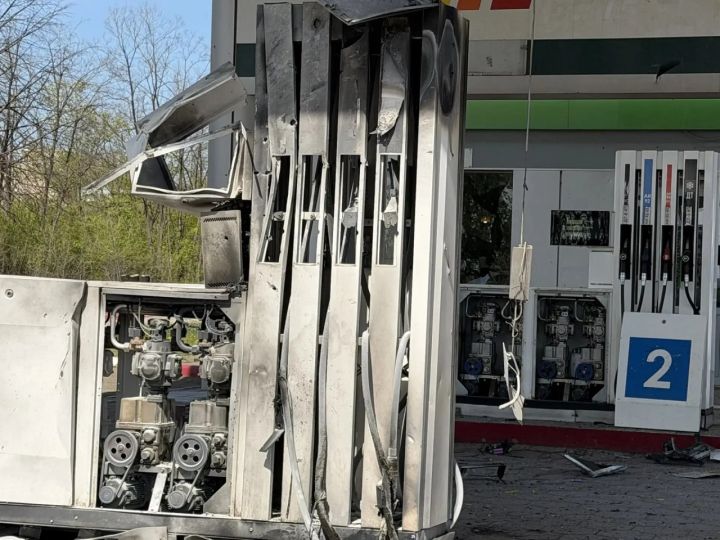 ВСУ ночью атаковали территорию ЛНР: под удар попала заправка 