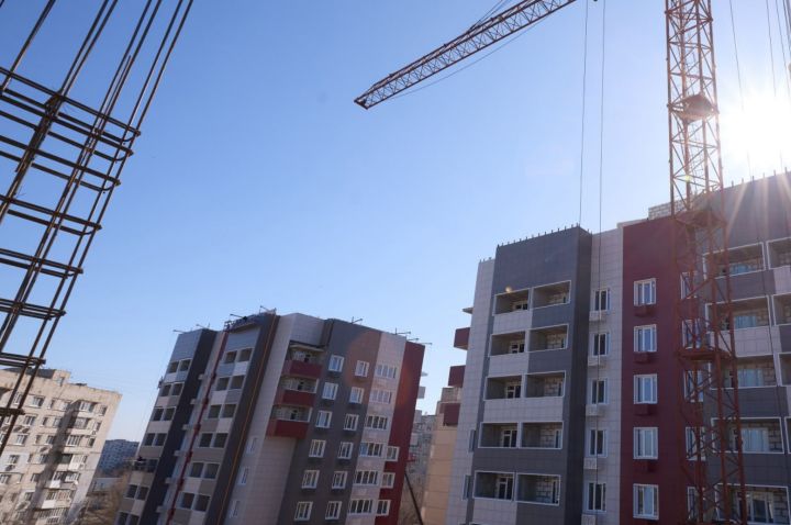Стало известно, кто чаще всего покупает жильё в новостройках ЛНР: местные или приезжие 