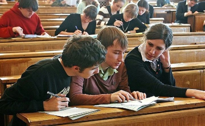 Как мобилизованные студенты из ЛНР будут получать стипендии и далее обучаться в вузах