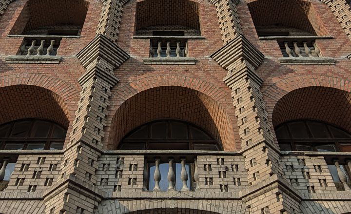В правительстве ЛНР рассказали о будущем гостиницы «Октябрь» и планах на её восстановление