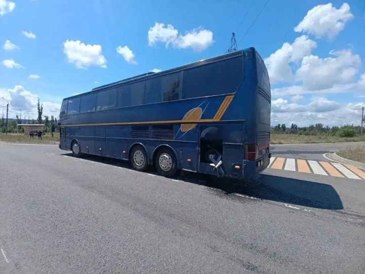 Украинский беспилотник атаковал автобус в ЛНР, внутри которого было одиннадцать пассажиров 