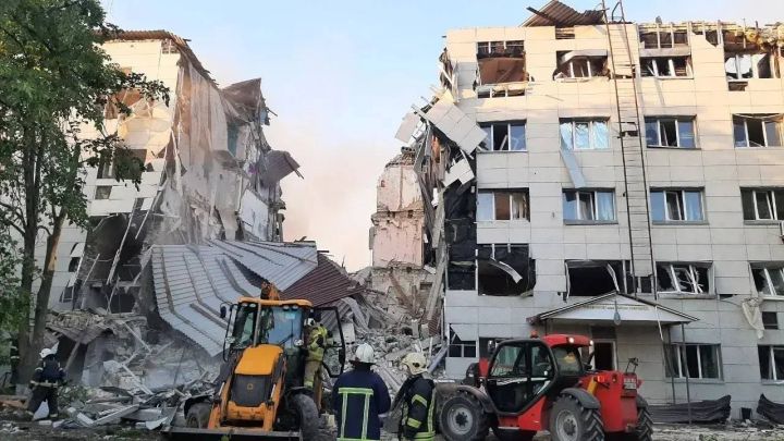 Стало известно о состоянии потерявшего ногу после атаки БПЛА на Старобельск студента 
