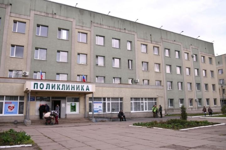 Как живет городская больница в Свердловске? Интервью с врио главврача