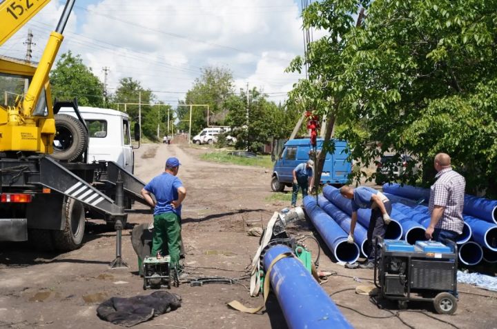 В одном из городов ЛНР полностью меняют канализацию: трубы обвалились после 60-ти лет эксплуатации