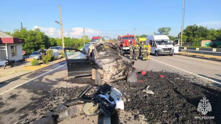 Пострадавший ребёнок и искореженное от удара авто: два жестких ДТП произошли в ЛНР за сутки 