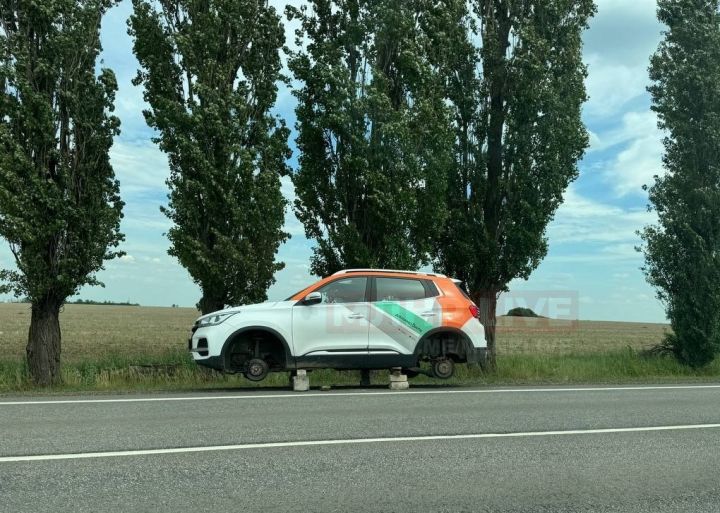 В ЛНР появился каршеринг, но есть нюанс: машину проката авто заметили на одной из трасс 