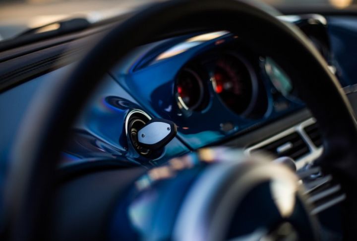 Пьяная гонка по Луганску: бегство от ДПС закончилось разбитой BMW