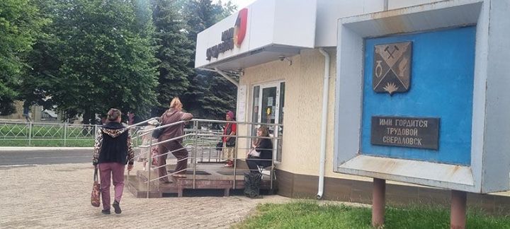 Сроки заканчиваются, а очереди в МФЦ растут: как свердловчане пытаются перерегистрировать недвижимость