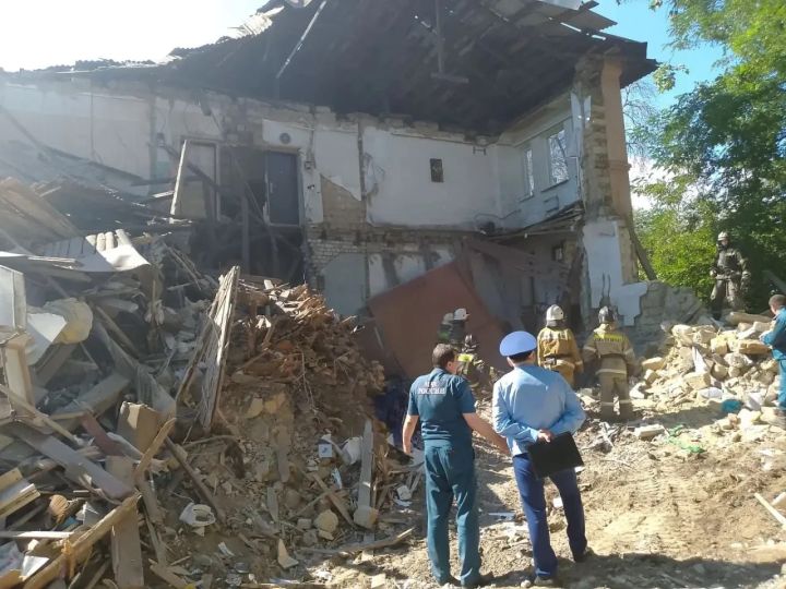 Трагедия в Краснодоне: обрушился целый подъезд дома 