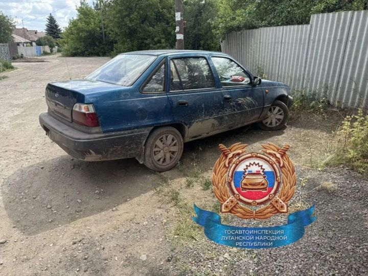 В ЛНР 18-летняя бесправница травмировала 14-летнего пассажира авто
