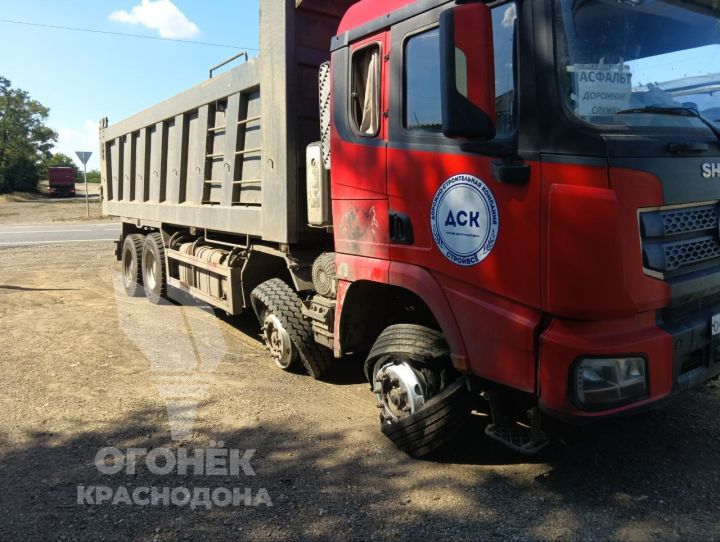 На трассе Краснодон - Изварино дрон атаковал грузовик