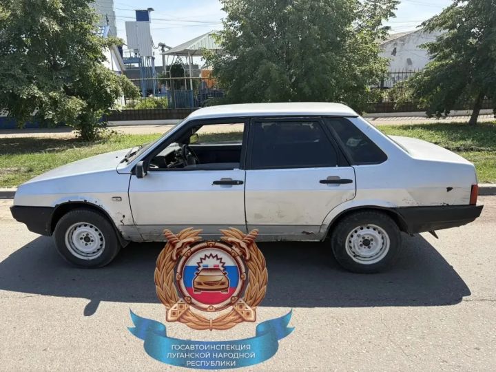 В ЛНР автомобиль сбил женщину с ребенком на электровелосипеде 