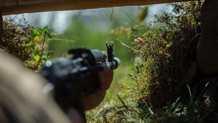 Два мирных жителя ЛНР за сутки пострадали от обстрелов ВФУ