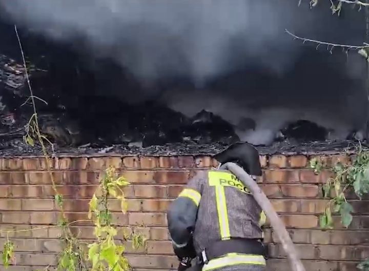 В одном из городов ЛНР пожаром уничтожен магазин 