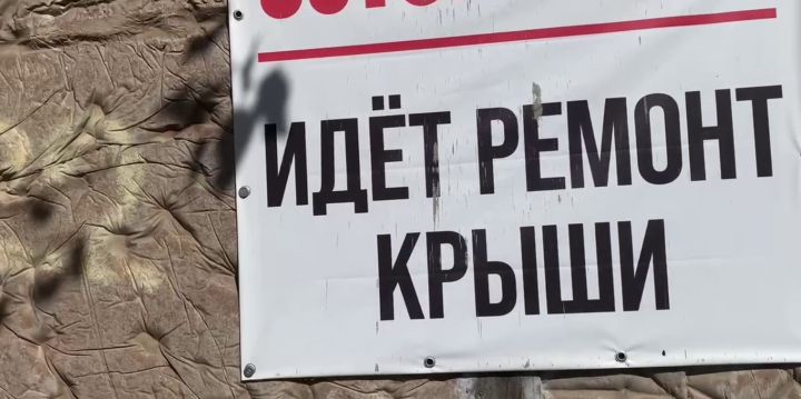 Дождь показал результат: отремонтированную многоэтажку в ЛНР заливают осадки 