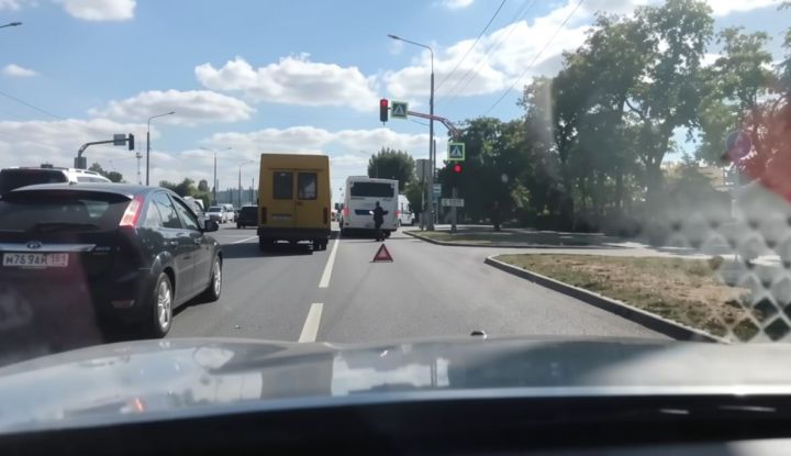 В Луганске на автовокзале сбили человека - соцсети