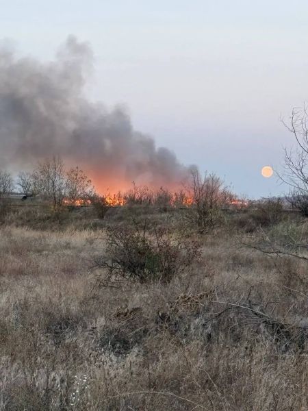 В Красном Луче загорелась мусорная свалка - соцсети