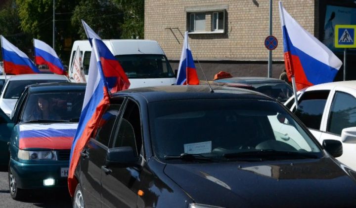 Свердловчан приглашают поучаствовать в автопробеге ко Дню России