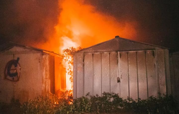 Дома в Красном Луче повреждены обстрелом