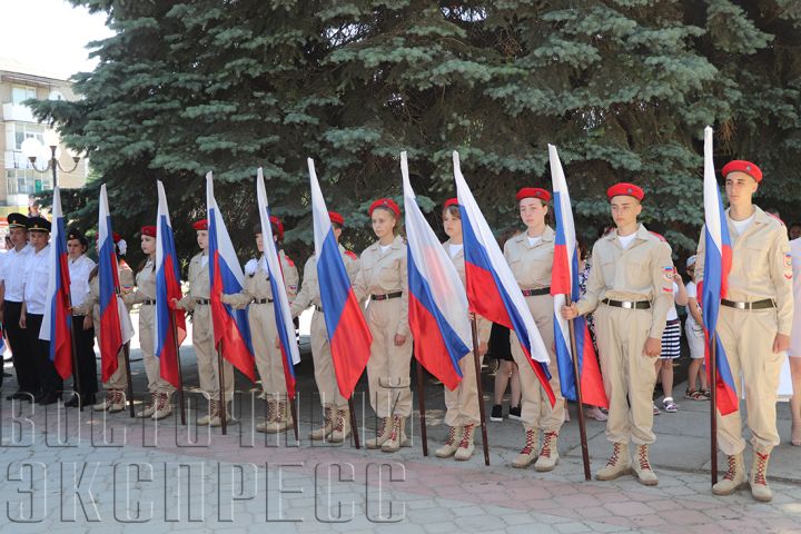 На флагштоке – российский триколор: в Свердловске отметили День России
