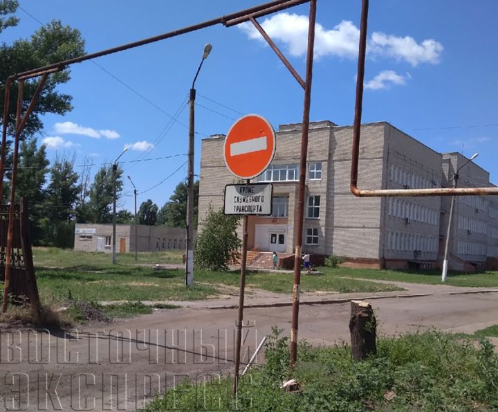 Двор больницы в Свердловске – не место для общественной парковки?