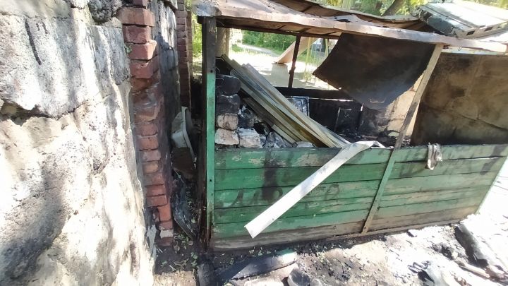 Игра ребенка со спичками закончилась пожаром в Луганске