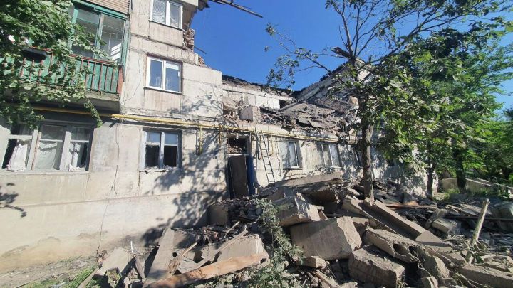 ВСУ обстреляли Стаханов: повреждены газопровод, ЛЭП и жилые дома