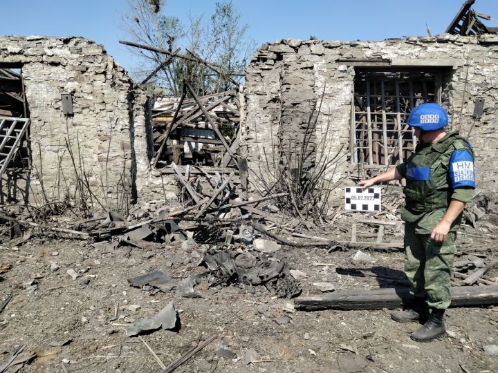 Повреждены дома и админздания: последствия удара «Точкой-У» по Стаханову