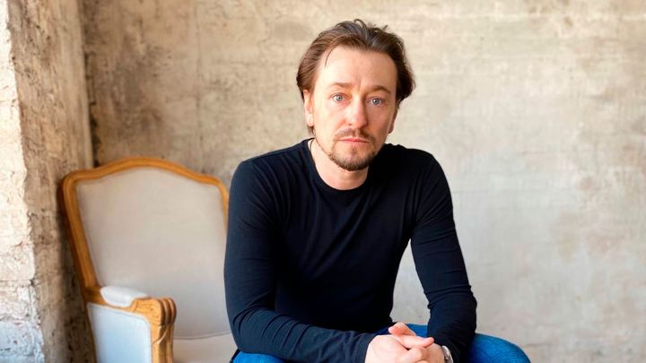 Как жители ЛНР могут стать учениками Сергея Безрукова – краткая инструкция