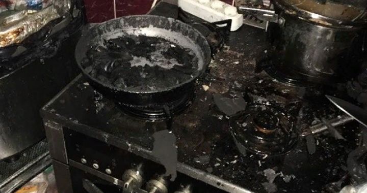 Во время пожара спасена жительница Антрацита