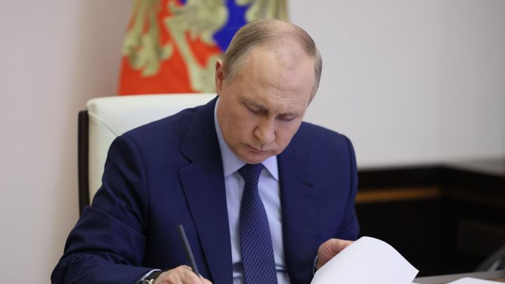 Гражданских лиц РФ, участвующих в спецоперации, наделили статусом ветеранов боевых действий