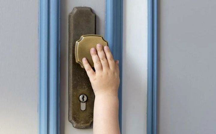 В Свердловске спасли маленького ребёнка