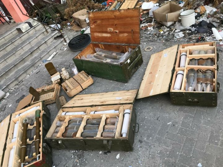Патроны и боеприпасы обнаружили в одной из многоэтажек Северодонецка