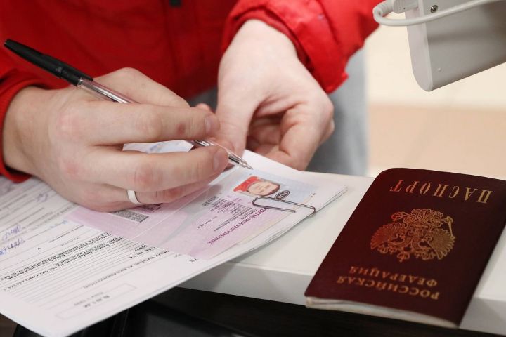 Для граждан Республик Донбасса отменили госпошлину на обмен республиканских прав на российские