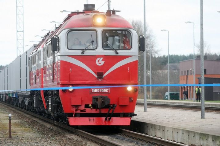 ЛЖД отменила движение некоторых поездов на июль и август