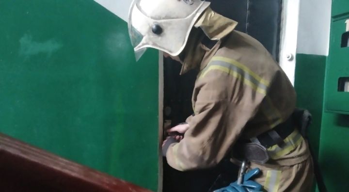 Маленький житель Суходольска оказался заперт один в квартире