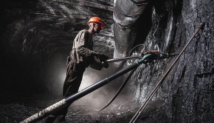 В Донецке обесточены две шахты