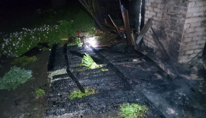 В селе Кондрючее случился пожар