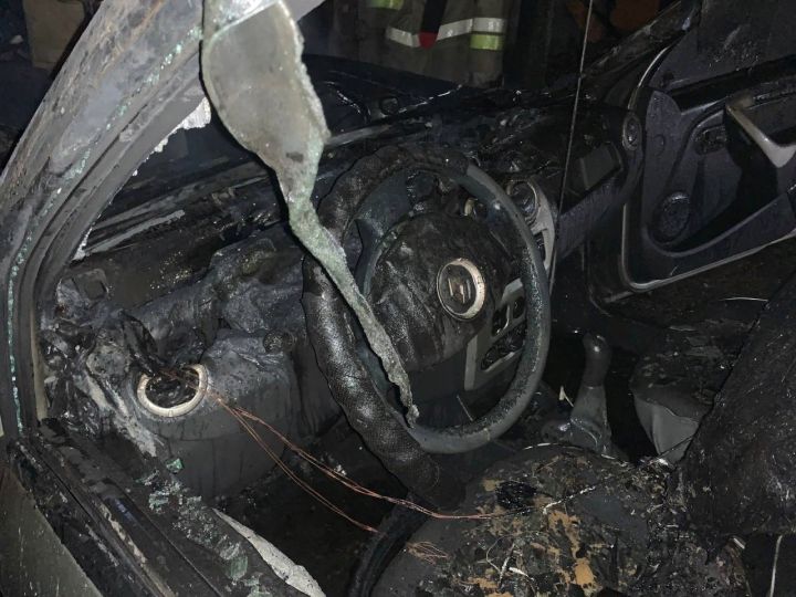 В Алчевске горел автомобиль