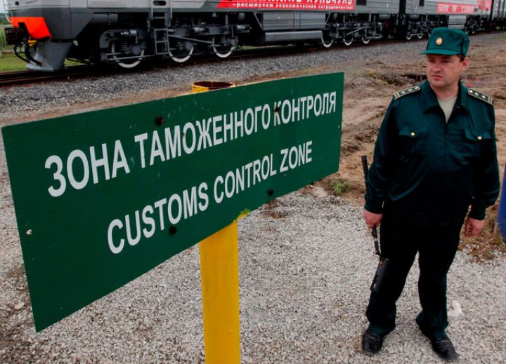 Таможенный контроль на станциях Луганской и Донецкой железных дорог не проводится
