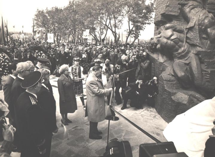 Мемориалу «Непокоренные» – 40 лет