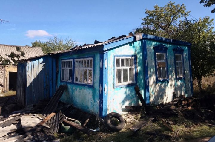 В посёлке Дзержинский горел жилой дом