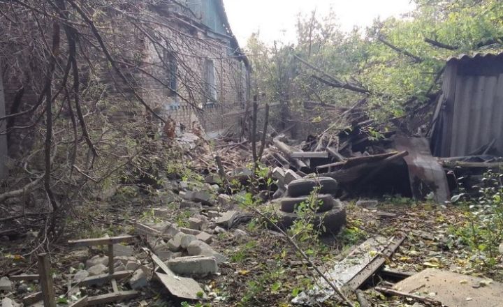 ВСУ ударили по Горловке: повреждены здание колонии и жилые дома